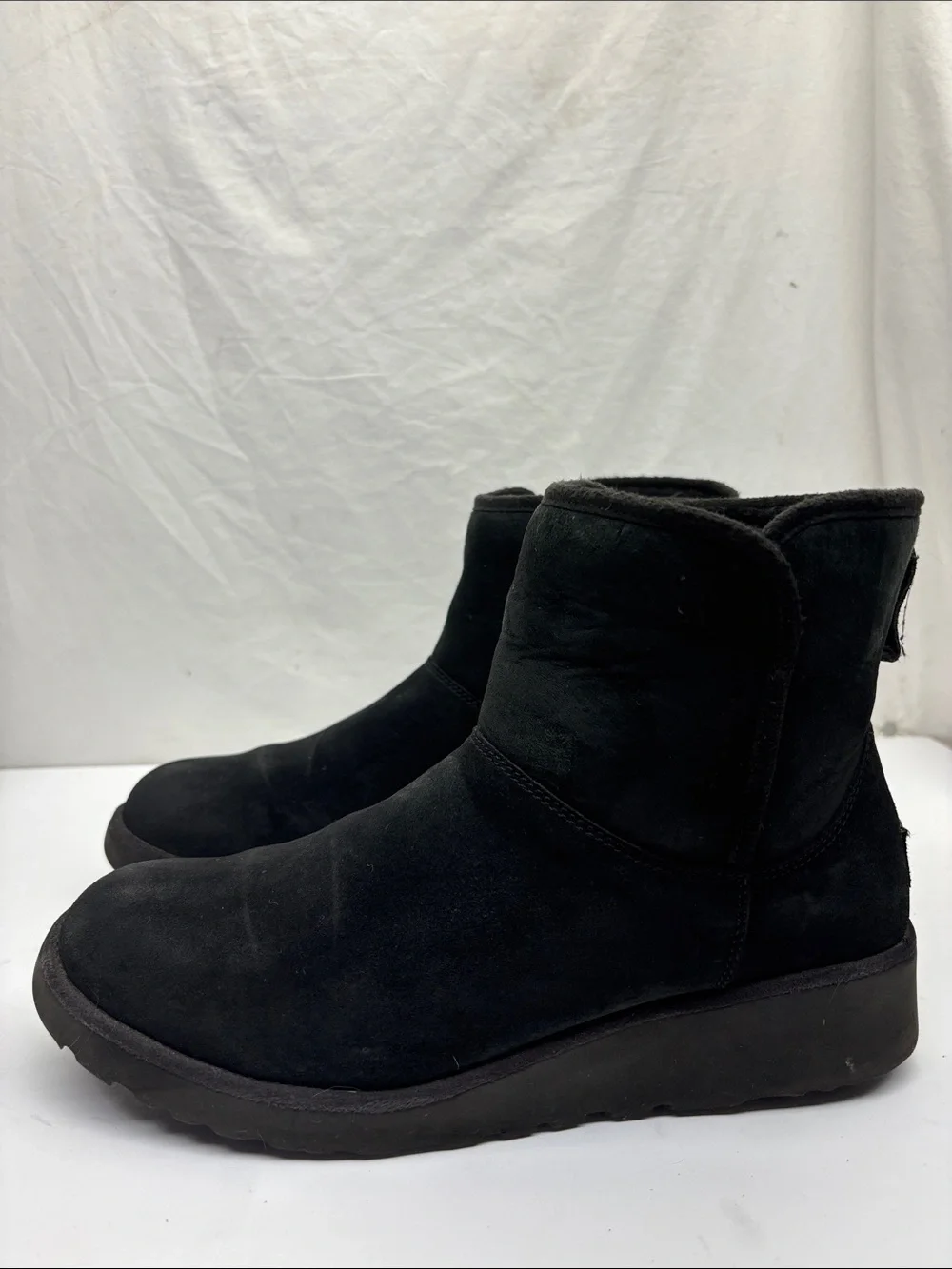 UGG black women’s boots, SZ 9.5, box 76